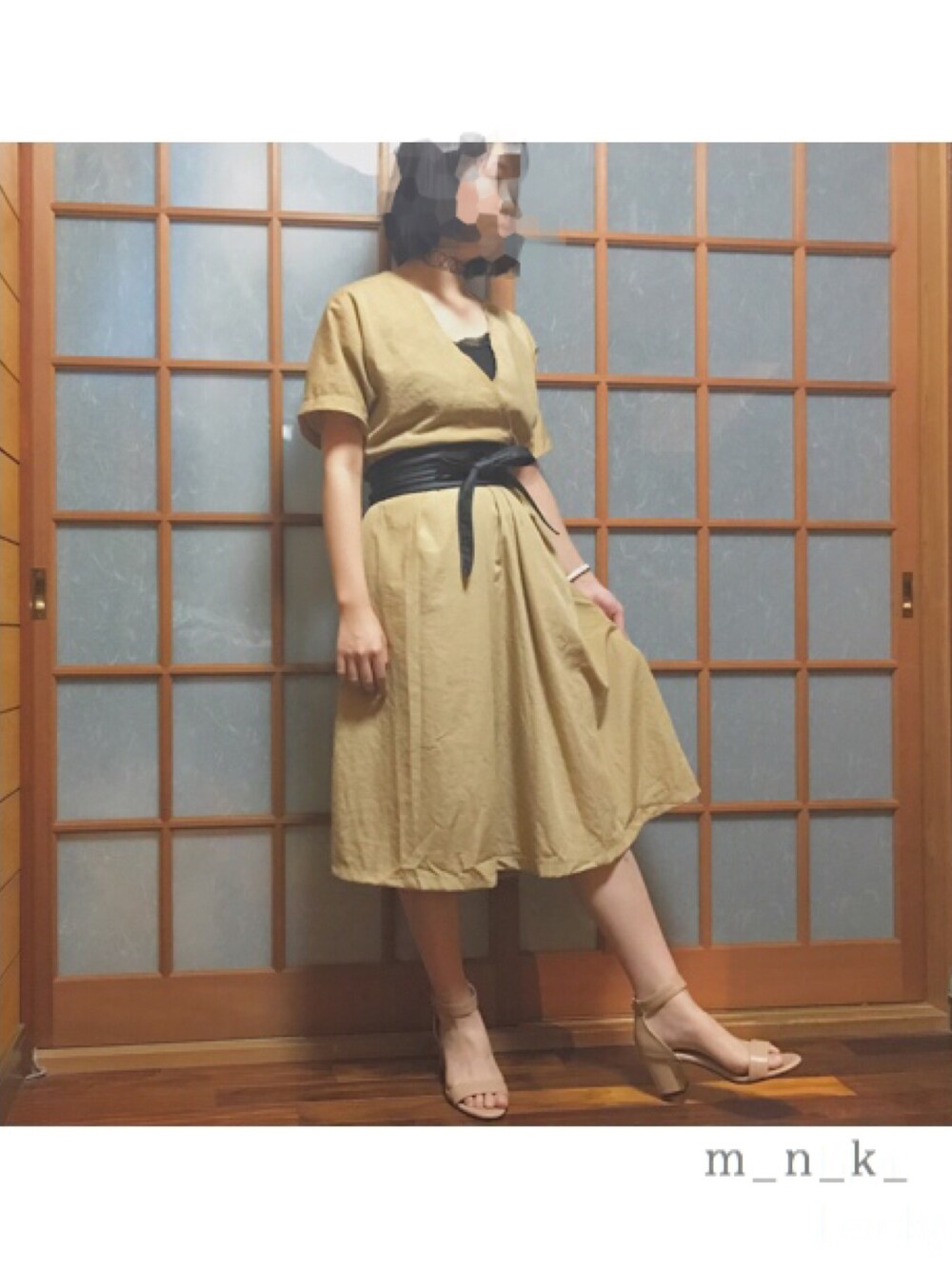 「シンプル、プチプラ、サンダル、GU、ワンピース、GRL、サッシュベルト、ベージュ、大人シンプル、レースキャミソール」｜「RETRO GIRLのアイテム（チョーカー、ブラック系）」を使った、◇  m a n a k a  ◆さん（レディース・160cm）の夏コーディネートの1枚目の写真