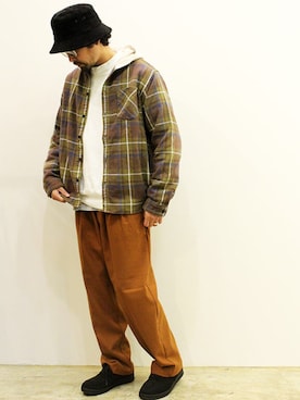 「MANEBU（マネブ）のアイテム（モカシン/デッキシューズ）」を使った、twothings&thinkさん（メンズ・168cm）の秋コーディネート
