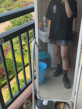 「Yeezy（イージー）のアイテム（スニーカー、グレー系）」を使った、阋神星_さん（レディース・167cm）の夏コーディネート