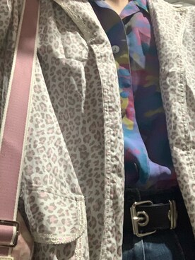 「leeleのアイテム（シャツ/ブラウス、ピンク系）」を使った、阋神星_さん（レディース・167cm）の秋コーディネート