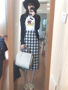 「CHARLES & KEITH（チャールズ & キース）のアイテム（スリッポン）」を使った、katarinaさん（レディース・166cm）の夏コーディネート