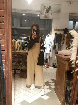 「a fadのアイテム（オールインワン・サロペット）」を使った、Felicia W🐈‍⬛さん（レディース・157cm）の春コーディネート