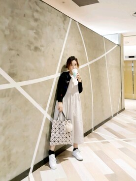 「アイテム（つなぎ/オールインワン、ベージュ系）」を使った、Felicia W🐈‍⬛さん（レディース・157cm）の秋コーディネート