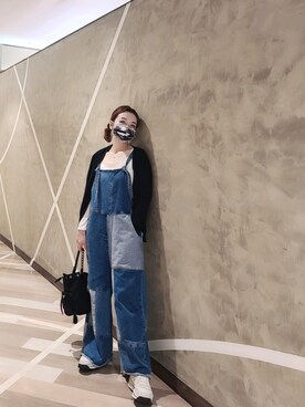 「PRADA（プラダ）のアイテム（ドラムバッグ）」を使った、Felicia W🐈‍⬛さん（レディース・157cm）の冬コーディネート