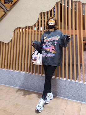 「H&M（エイチ・アンド・エム）のアイテム（ジャージ）」を使った、Felicia W🐈‍⬛さん（レディース・157cm）の春コーディネート