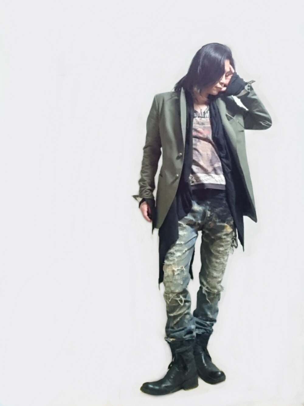 「L.G.B.のアイテム（デニムパンツ、ブルー系）」を使った、ATさん（メンズ・170cm）の春コーディネートの1枚目の写真