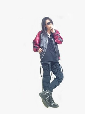「KMRii（ケムリ）のアイテム（カーゴパンツ）」を使った、ATさん（メンズ・170cm）の春コーディネート
