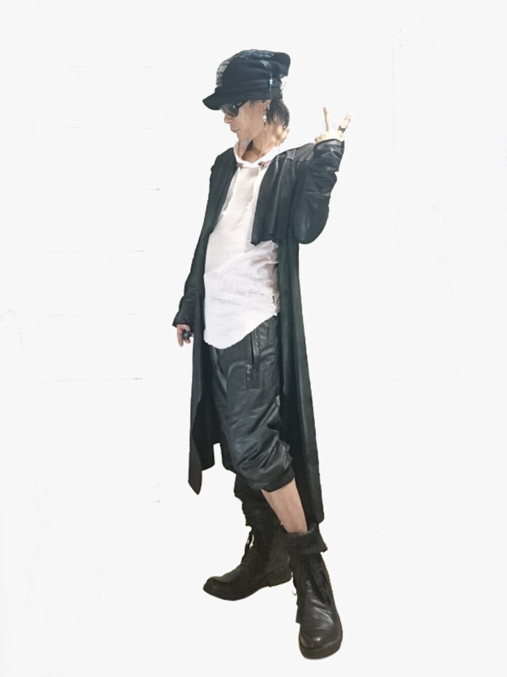 「ラブアンドピース2017」｜「L.G.B.のアイテム（キャスケット、ブラック系）」を使った、ATさん（メンズ・170cm）の秋コーディネートの1枚目の写真