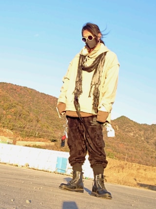 KMRii（ケムリ）の「KMRii ・ケムリ・ MAGNOLIA SPUTNIK STOLE