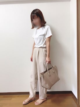 「moment+（モーメントプラス）のアイテム（その他パンツ、ベージュ系）」を使った、きちさん（レディース・163cm）の秋コーディネート