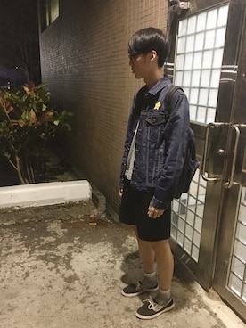 「学校」｜「アイテム（デニムジャケット）」を使った、exishomeitさん（メンズ・180cm）の冬コーディネート