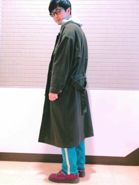 「マーチン」｜「アイテム（トレンチコート）」を使った、ししまるさん（メンズ・178cm）の春コーディネート