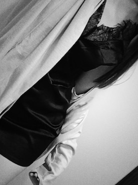 「LA PERLA（ラペルラ）のアイテム」を使った、Schillinghuggedさん（レディース・165cm）の秋コーディネート