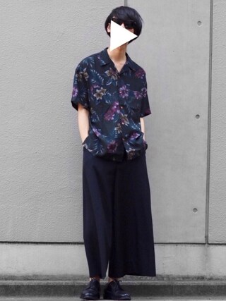 Kazu使用「MR.OLIVE（RAYON DARK ALOHA / BIG SILHOUTTE OPEN COLLAR SHIRT）」的時尚穿搭
