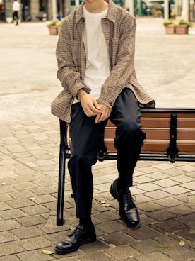 「JOHN LAWRENCE SULLIVAN（ジョンローレンスサリバン）のアイテム（パンツ）」を使った、Kazuさん（メンズ・178cm）の秋コーディネート