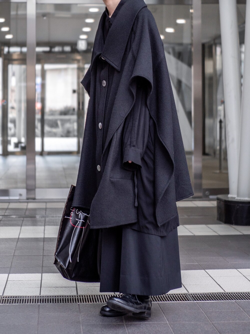 ANREALAGE（アンリアレイジ）の「WOOL SHIRTS COLLAR PONCHO（ポンチョ