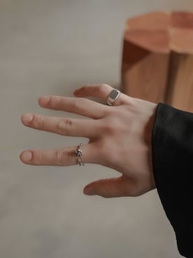 「バラ柄」｜「アイテム（アクセサリー）」を使った、Kazuさん（メンズ・178cm）の秋コーディネート