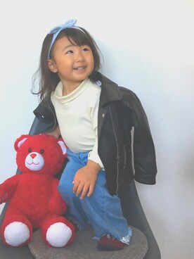 「ヘアバンド」｜「アイテム（ライダースジャケット）」を使った、T&Ruさん（キッズ・90cm）の春コーディネート
