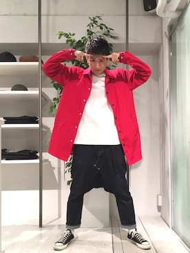 「アイテム（ステンカラーコート）」を使った、黒田 寿輝也さん（メンズ・176cm）の夏コーディネート