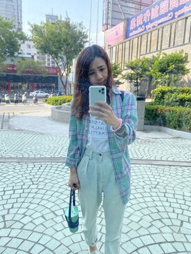 「UNIQLO（ユニクロ）のアイテム（デニムパンツ、ブルー系）」を使った、yonex729さん（レディース・157cm）の夏コーディネート