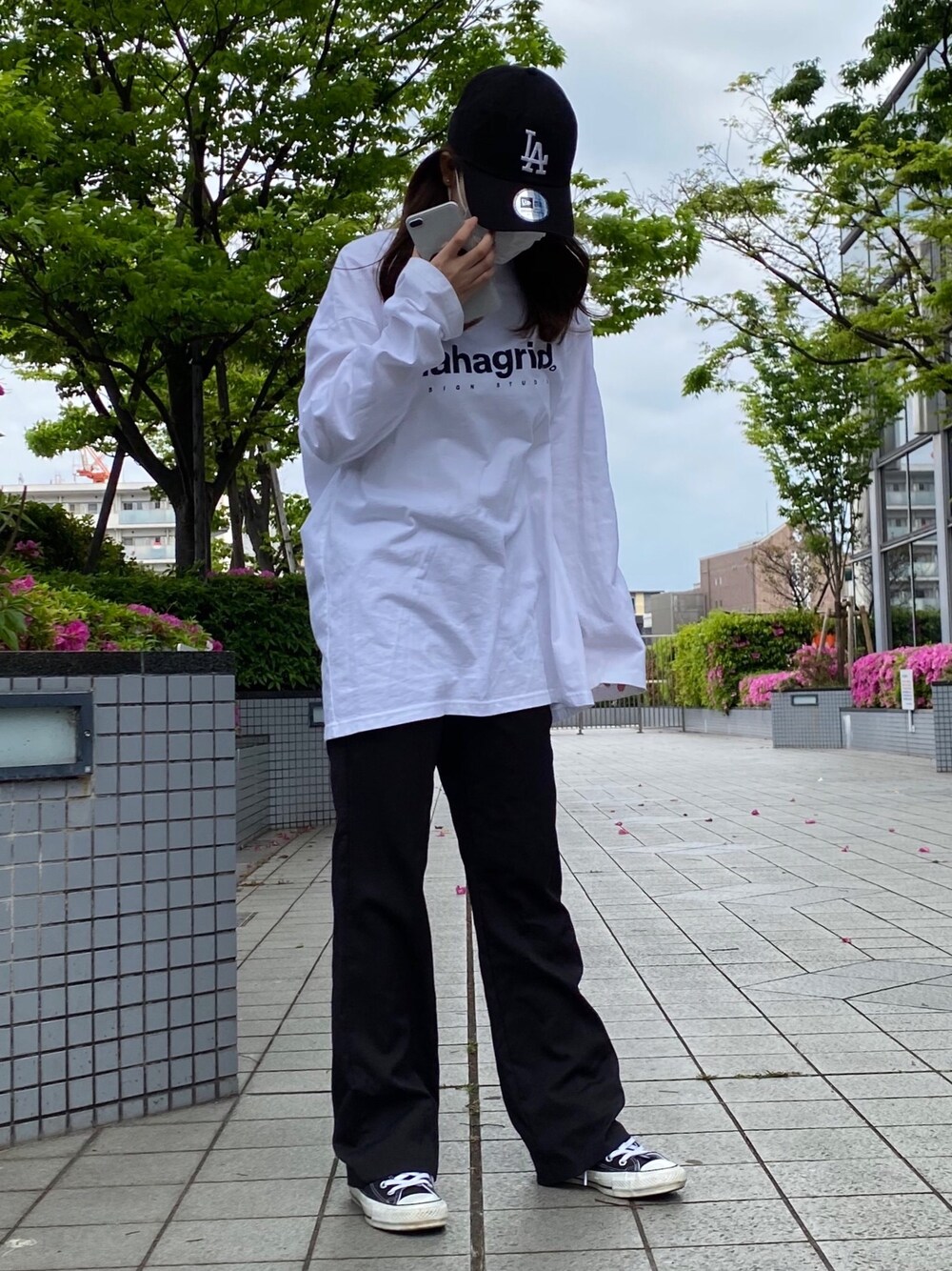 「韓国、ootd、お洒落さんとつながりたい」｜「NEW ERAのアイテム（キャップ、ブラック系）」を使った、noidさん（レディース・160cm）の春コーディネートの1枚目の写真