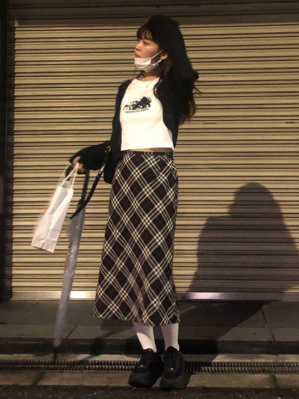 「秋コーデ、韓国ファッション、低身長、雨の日コーデ、おしゃれさんと繋がりたい」｜「STYLENANDAのアイテム（Tシャツ/カットソー、ホワイト系）」を使った、noidさん（レディース・160cm）の秋コーディネートの1枚目の写真