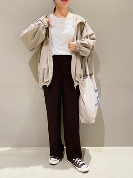 「エコバッグ」｜「アイテム（マウンテンパーカー）」を使った、AYAさん（レディース・158cm）の秋コーディネート