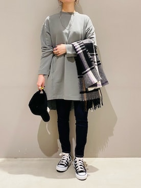 「スキニーデニム」｜「アイテム（チュニック）」を使った、AYAさん（レディース・158cm）の冬コーディネート