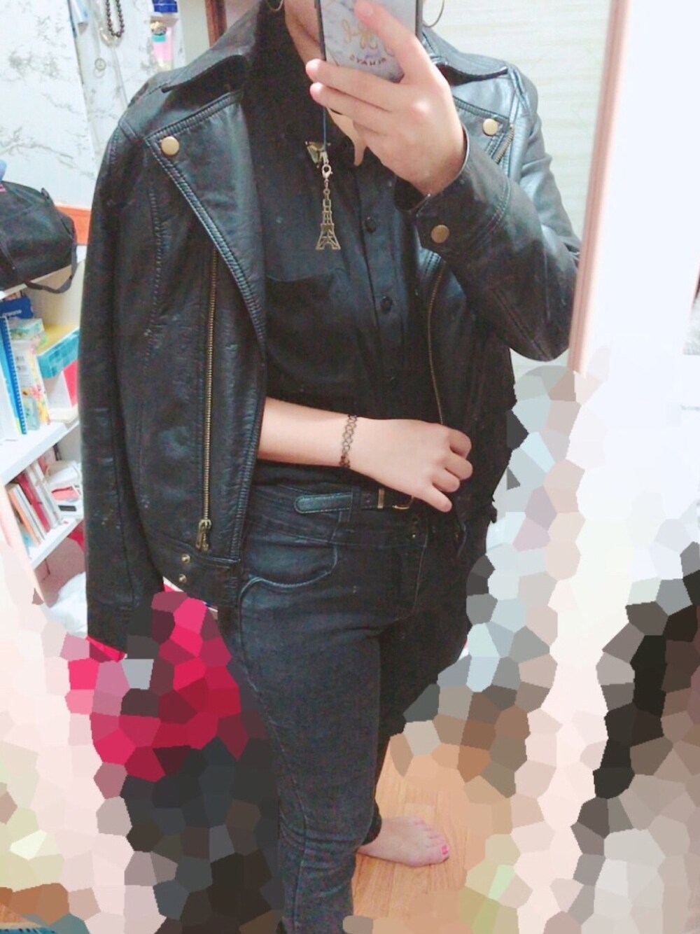 「girl、ALL BLACK」｜「H&Mのアイテム（タンクトップ、ブラック系）」を使った、ユキエさん（レディース・155cm）の秋コーディネートの1枚目の写真