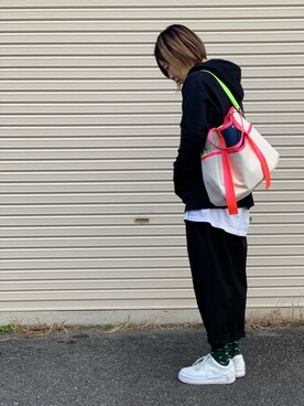 「100のアイテム（トートバッグ、ホワイト系）」を使った、comachiさん（レディース・163cm）の冬コーディネート