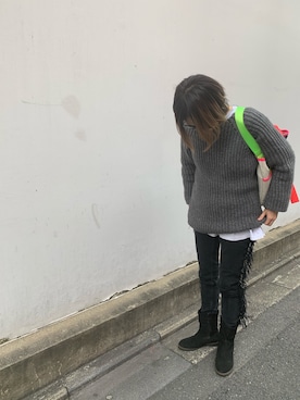 「MARTIN MARGIELA（マルタンマルジェラ）のアイテム（ニット/セーター、グレー系）」を使った、comachiさん（レディース・163cm）の冬コーディネート