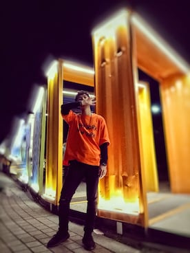 「yeezy350 v2のアイテム（スニーカー、ブラック系）」を使った、山本さん（メンズ・170cm）の冬コーディネート