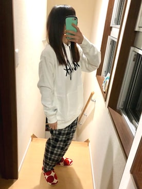 「HUF（ハフ）のアイテム（パーカー、ホワイト系）」を使った、あめさんの春コーディネート