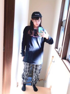 「L.H.P Private Brand（エルエイチピープライベートブランド）のA4A/エーフォーエー/ICECREAM GIRL LONGSLEEVE（Tシャツ/カットソー、ブラック系）」を使った、あめさんの春コーディネート