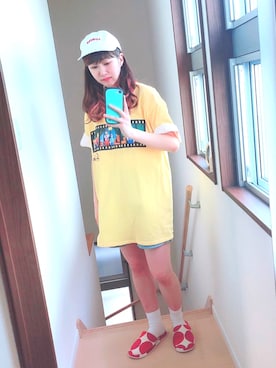「Chica（チカ）のChica/チカ/プリントTシャツ（Tシャツ/カットソー、イエロー系）」を使った、あめさんの春コーディネート