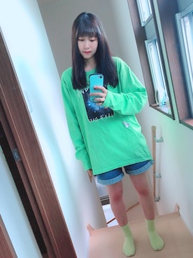 「CLUTSTUDIO（クルロトスタジオ）の【CLUTSTUDIO】スペースアイ　ティーシャツ（Tシャツ/カットソー、グリーン系）」を使った、あめさんの夏コーディネート