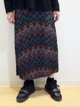 「プリーツ」｜OSMOSIS大分 ORIEさん（レディース・169cm）の冬コーディネート