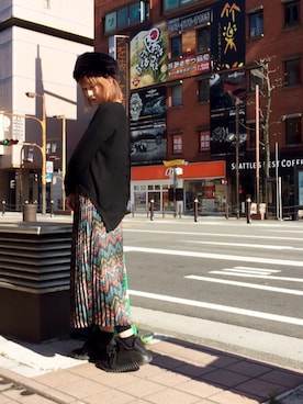 「ZARA（ザラ）のアイテム（スニーカー）」を使った、OSMOSIS大分 ORIEさん（レディース・169cm）の冬コーディネート