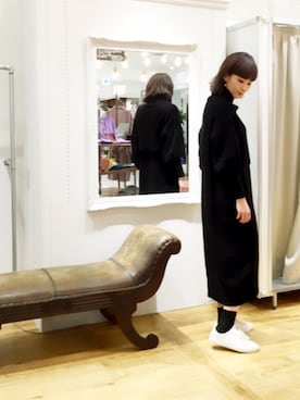 「ZARA（ザラ）のアイテム（スニーカー）」を使った、OSMOSIS大分 ORIEさん（レディース・169cm）の秋コーディネート