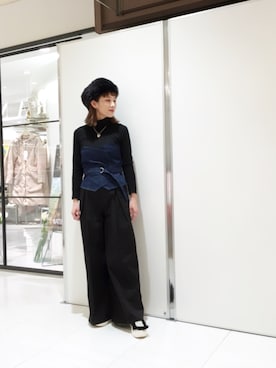 「ZARA（ザラ）のアイテム（スニーカー）」を使った、OSMOSIS大分 ORIEさん（レディース・169cm）の冬コーディネート