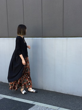 「アイテム（スカート、オレンジ系）」を使った、OSMOSIS大分 ORIEさん（レディース・170cm）の秋コーディネート