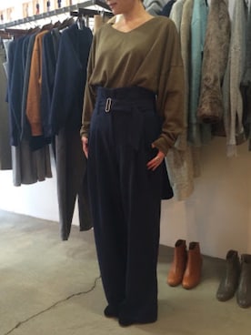 「KAMILI（カミリ）の[KAMILi / カミリ] Double Cross High Waist Pants（その他パンツ、ブルー系）」を使った、KAMILi tomoko ogawaさん（レディース・157cm）の秋コーディネート