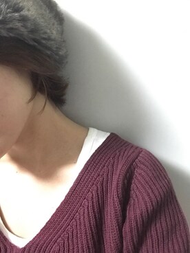 「KAMILI（カミリ）の[KAMILi / カミリ] RIB KNITTED V-NEKED LOOSE TOP（ニット/セーター、レッド系）」を使った、KAMILi tomoko ogawaさん（レディース・157cm）の冬コーディネート