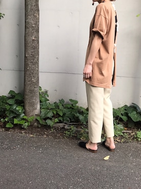 「KAMILI（カミリ）の[KAMILi / カミリ] PREMIUM AIRLY DALAVE BACK RIBBON CUT&SEWN TOP（Tシャツ/カットソー、イエロー系）」を使った、KAMILi tomoko ogawaさん（レディース・157cm）の夏コーディネート