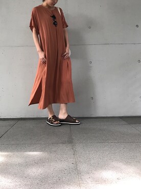 「KAMILI（カミリ）のアイテム（ワンピース/ドレス、ブラウン系）」を使った、KAMILi tomoko ogawaさん（レディース・157cm）の夏コーディネート
