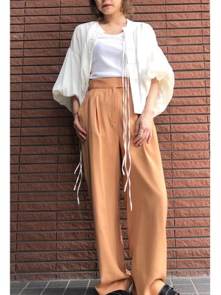 KAMILi tomoko ogawa使用「KAMILi（[KAMILi / カミリ]GARUDA TWILL WIDE STRAIGHT PANTS）」的時尚穿搭
