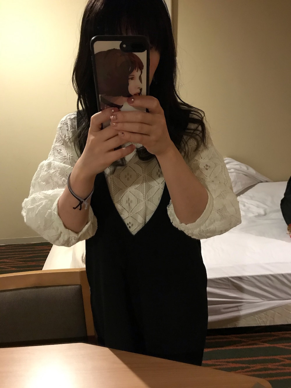 「KBF、PAGEBOY、サロペット、シンプルおしゃれが好き、モノトーンコーデ、ブラウス、アラフォー、ひさしぶり」｜「PAGEBOYの長袖ブラウス（シャツ/ブラウス、ホワイト系）」を使った、ちゃーまぁさん（レディース・162cm）の秋コーディネートの1枚目の写真