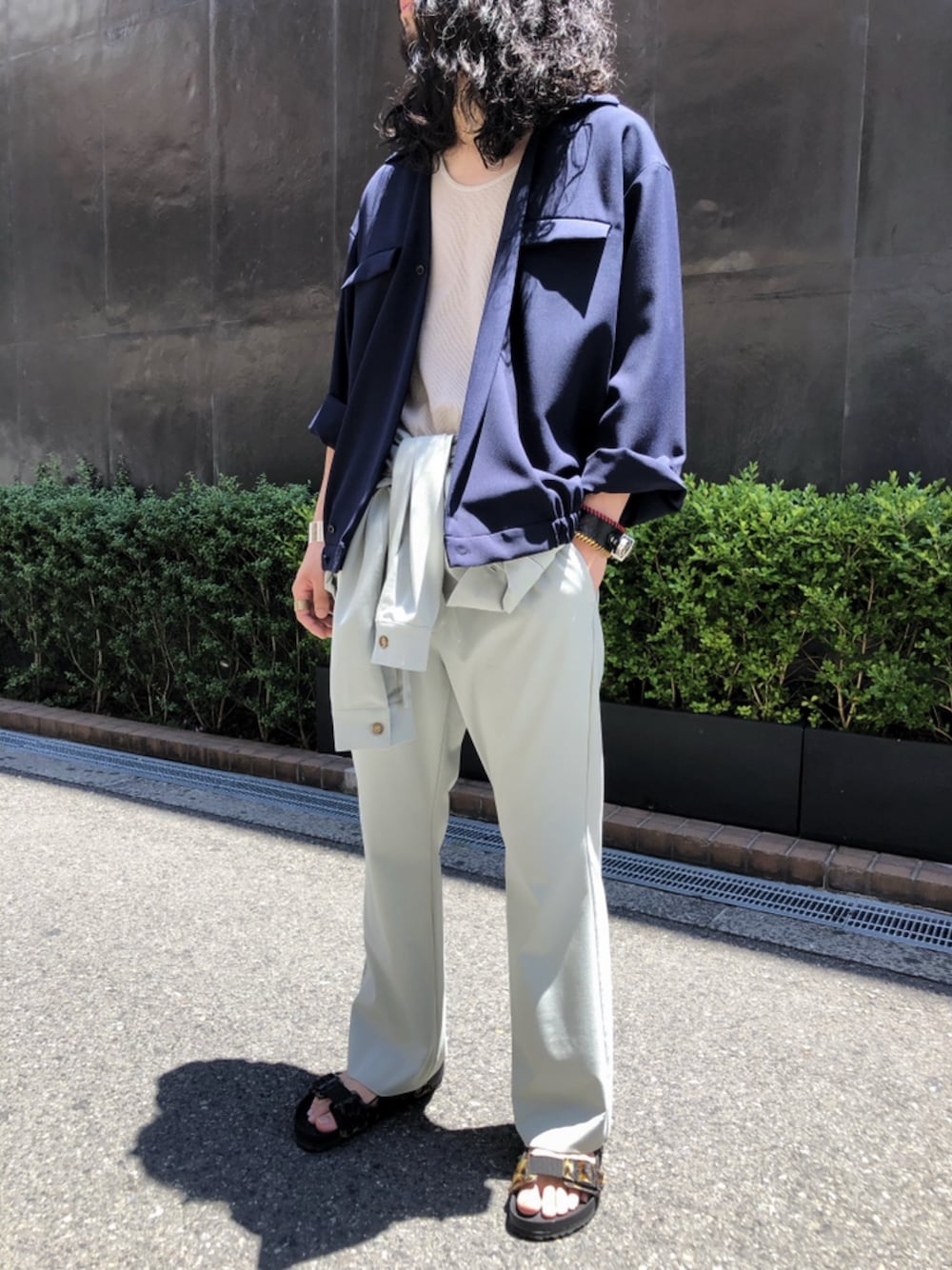 「ロン毛、gardenosaka、TOIRONIER」｜「ToironierのToironier/トワロニエ/EDOUARD/エドゥアール（トップス、ブルー系）」を使った、づまさん（メンズ・175cm）の夏コーディネートの1枚目の写真