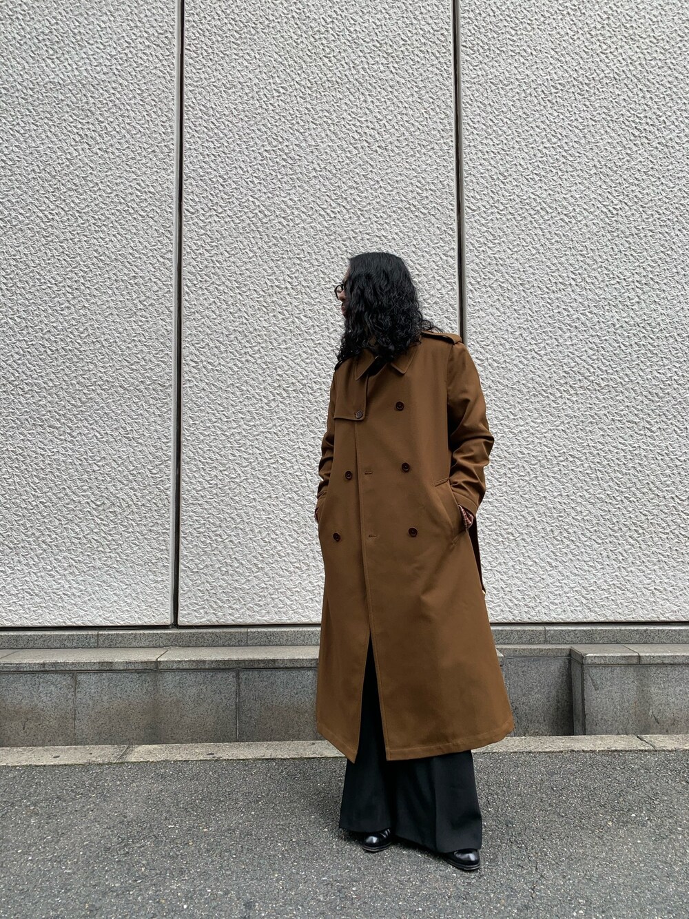 「gardenosaka、Garden、カジュアルコーデ、今日のコーデ」｜「WALES BONNERのアイテム（ジャケット/アウター、ブラウン系）」を使った、づまさん（メンズ・175cm）の秋コーディネートの1枚目の写真