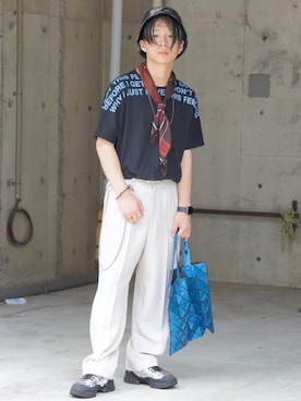 「YSL（ワイエスエル）のアイテム（財布/小物）」を使った、やなしゅんさん（メンズ・169cm）の秋コーディネート
